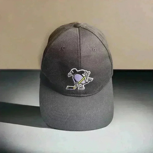 Pittsburgh Penguins PPG Pens Logo Cap Adjustable Velcro Strap Loose Fit. - Picture 4 of 6